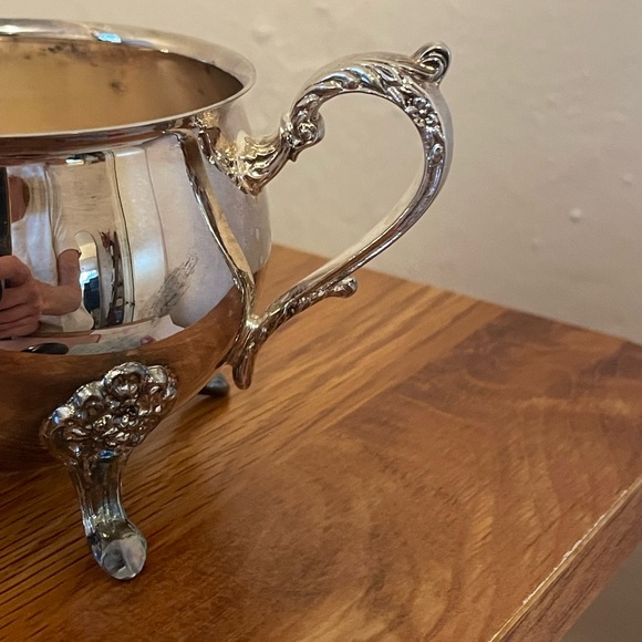 Elegant Silver Creamer Set - Picture 6 of 6